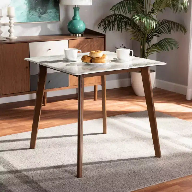 Table à manger en bois