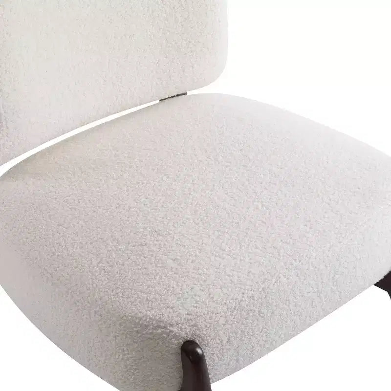 Fauteuil de salon en bois d'hévéa avec coussins en peluche de laine