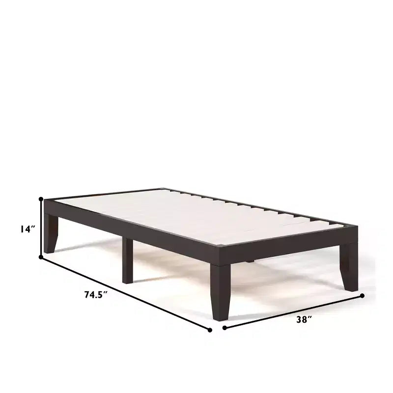 Cadre de lit en bois et matelas