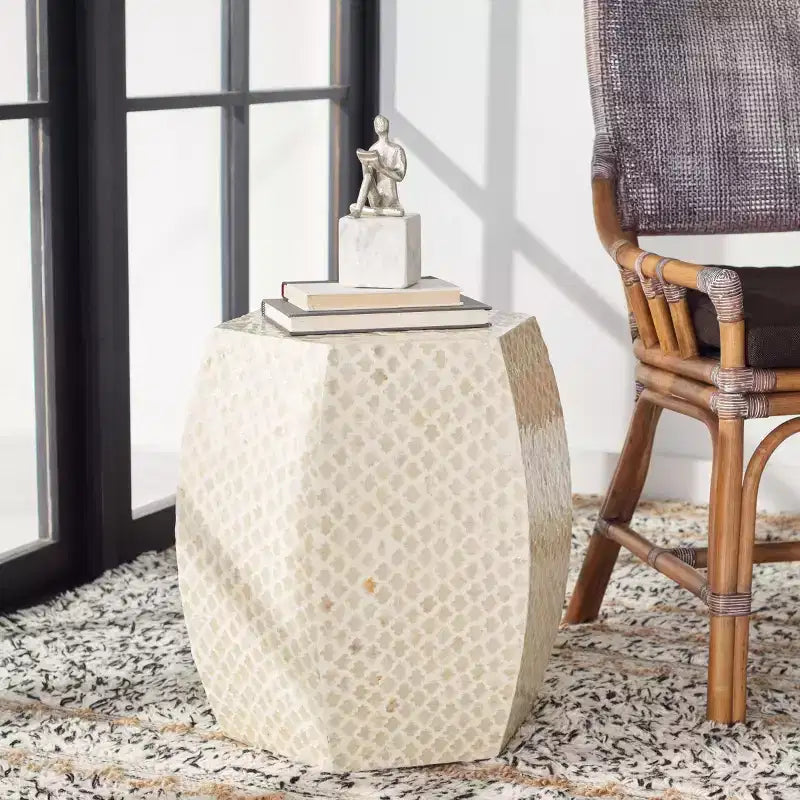 Table d'appoint blanche